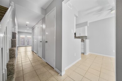 10349 Longmont Dr unit 35/11, Houston, TX 77042 - photo 5