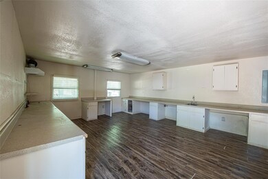 Spacious additional structure with electric.