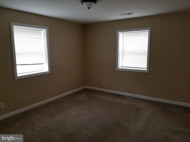 301 Martin Dr, New Castle, DE 19720 - photo 5