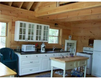 Well equipped kitchen. Gas stove &...