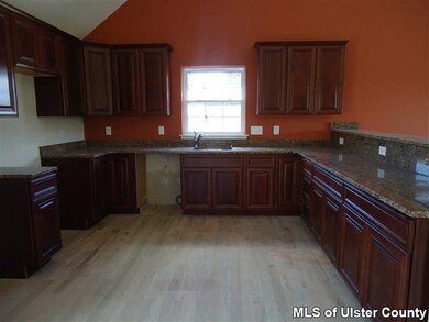 250 Plattekill Rd, Marlboro, NY 12542 - photo 2