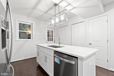 249 55th St NE, Washington, DC 20019 - photo 4