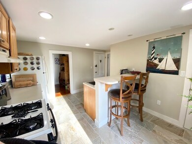 202 Washington St unit 2, Marblehead, MA 01945 - photo 4