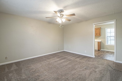 304 Atlantic Ave, Oak Grove, KY 42262 - photo 2