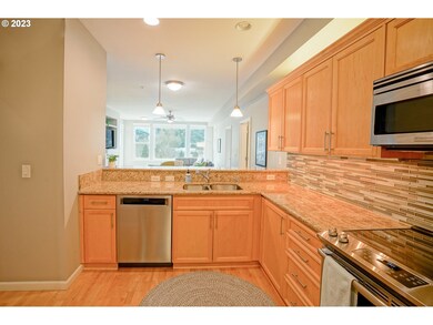 8712 N Decatur St unit 403, Portland, OR 97203 - photo 3