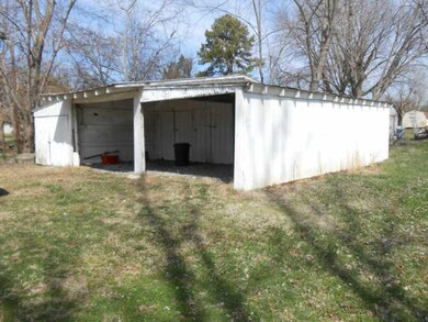 1902 Springdale Ave, Shelbyville, TN 37160 - photo 3