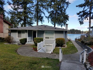 Front of the house with a 9 year old roof.
