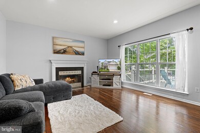 2425 Hightee Ct, Crofton, MD 21114 - photo 4