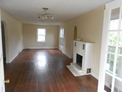 624 Amity St SE, Lowell, MI 49331 - photo 2