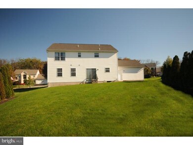 366 Buckingham Cir, Harleysville, PA 19438 - photo 2