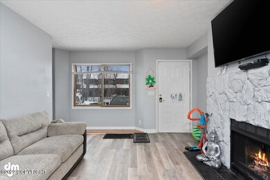 03-Living Room_MAX1769