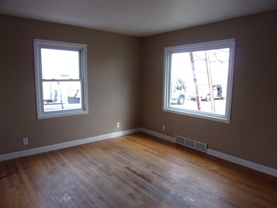 5008 S Driftwood Dr, Janesville, WI 53546 - photo 7