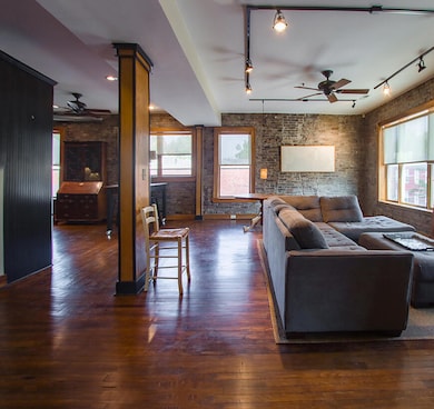 Main Room 02