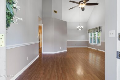208 Willow Oak Way-03946