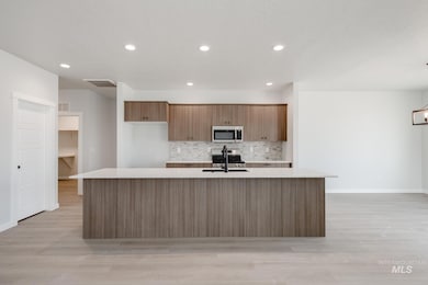 2071 N 7th East St, Mountain Home, ID 83647 - photo 3