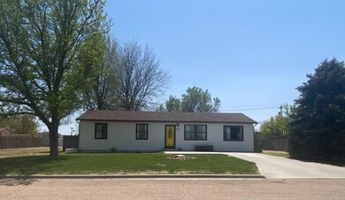 617 E 3rd St, Hugoton, KS 67951 - photo 2