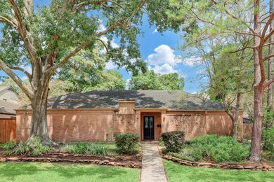 10322 Lynbrook Hollow St, Houston, TX 77042 - photo 2