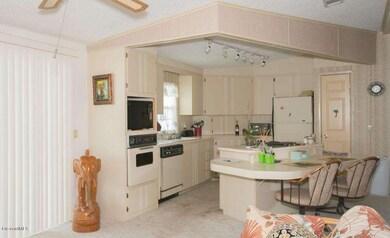 1109 Tequesta - Kitchen