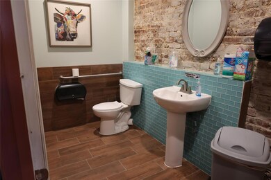 215 N Pearl St, Trenton, TX 75490 - photo 4