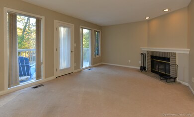 35 Far View Commons unit 35, Southbury, CT 06488 - photo 5