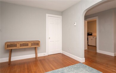 118 Ruggles Ave unit 300, Newport, RI 02840 - photo 6