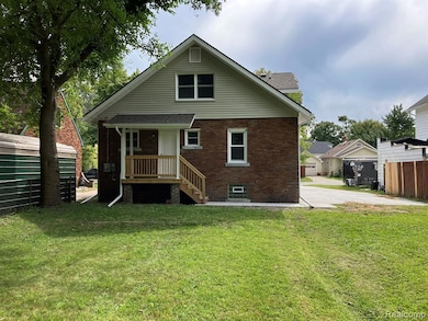 1127 Minnie St, Port Huron, MI 48060 - photo 5