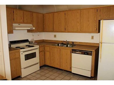 4970 Palm Hill Dr unit 16A, West Palm Beach, FL 33415 - photo 3