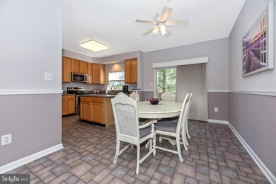 13 Rosebay Ct, Germantown, MD 20874 - photo 7