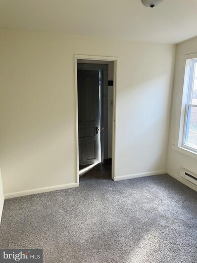 347 Linden St, Reading, PA 19604 - photo 5