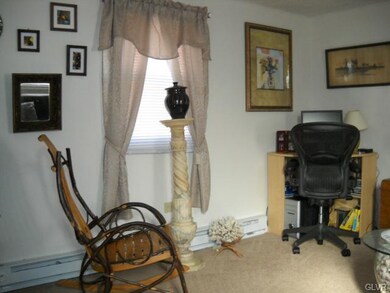 360 S Delaware Dr unit 2, Easton, PA 18042 - photo 2