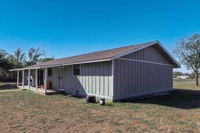 12750 Cr 129 unit Brownwood TX 76801, Grosvenor, TX 76801 - photo 6