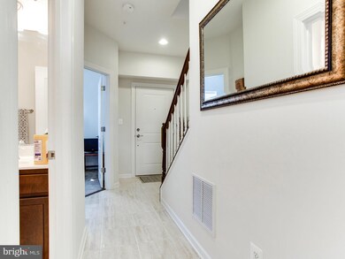 8186 Falls Grove Dr unit 14, Manassas, VA 20111 - photo 4
