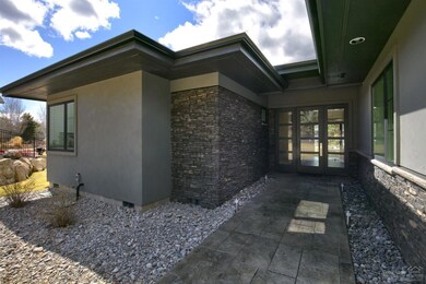 61535 SE Fargo Ln, Bend, OR 97702 - photo 4