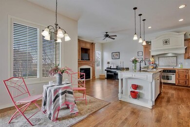 Great open area for entertaining