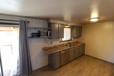 1115 N 5th St, Central Point, OR 97502 - photo 7