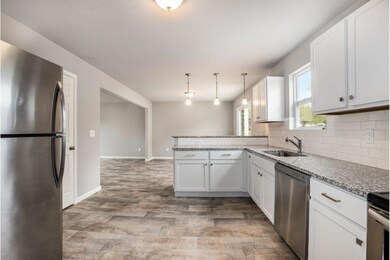 TBR049-i1810-Kitchen1