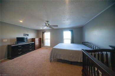 488 Barry Oak Rd, Statesville, NC 28625 - photo 3