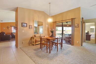 Entry / Dining