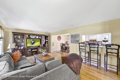 06-Living Room
