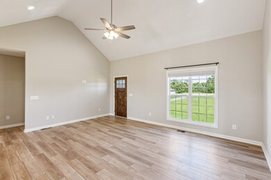 5129 Galen Rd, Lafayette, TN 37083 - photo 6
