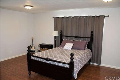 Huge Spacious Upstairs Master Bedroom! This upstai