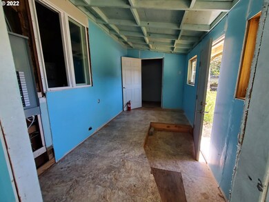 7029 N Fork Siuslaw Rd, Florence, OR 97439 - photo 5