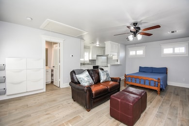 1349 Heights Blvd unit B, Houston, TX 77008 - photo 6