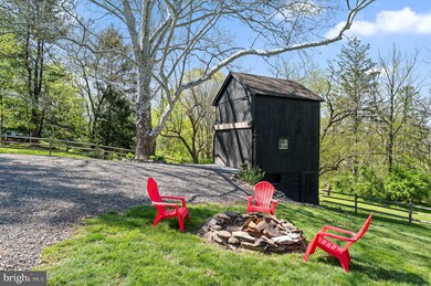 897 E Schuylkill Rd, Pottstown, PA 19465 - photo 4