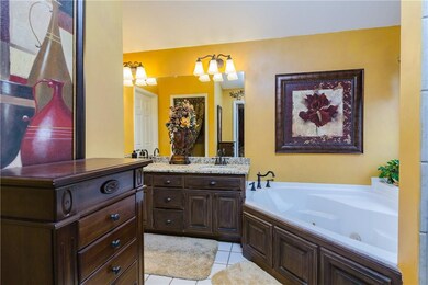 400 Coachlight Dr, Bentonville, AR 72712 - photo 7