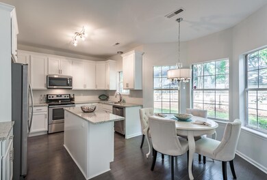 1951 Oak Tree Ln Mount-large-012-7-DKL 7