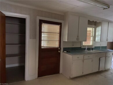 326 Northwood Dr, Asheboro, NC 27203 - photo 7