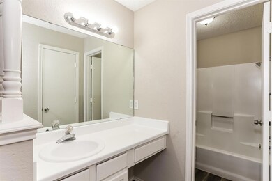 1109 Sandstone Dr, Cleburne, TX 76033 - photo 7