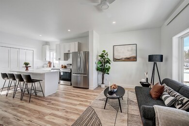 Lincoln Model Home Photos. Same model home by same builder.