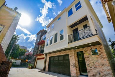 1512 Thompson St unit 2, Houston, TX 77007 - photo 2